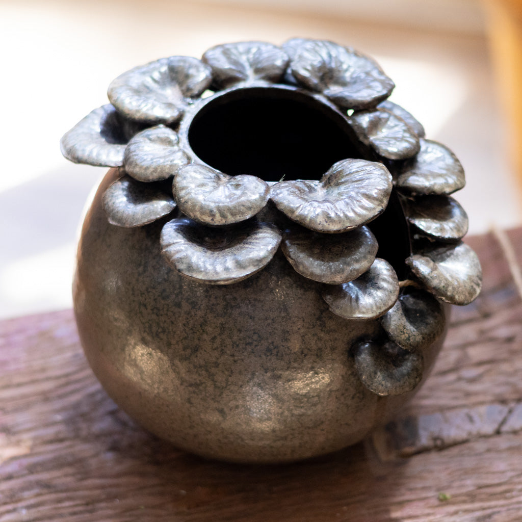 Terracotta Mushroom Pot Brown