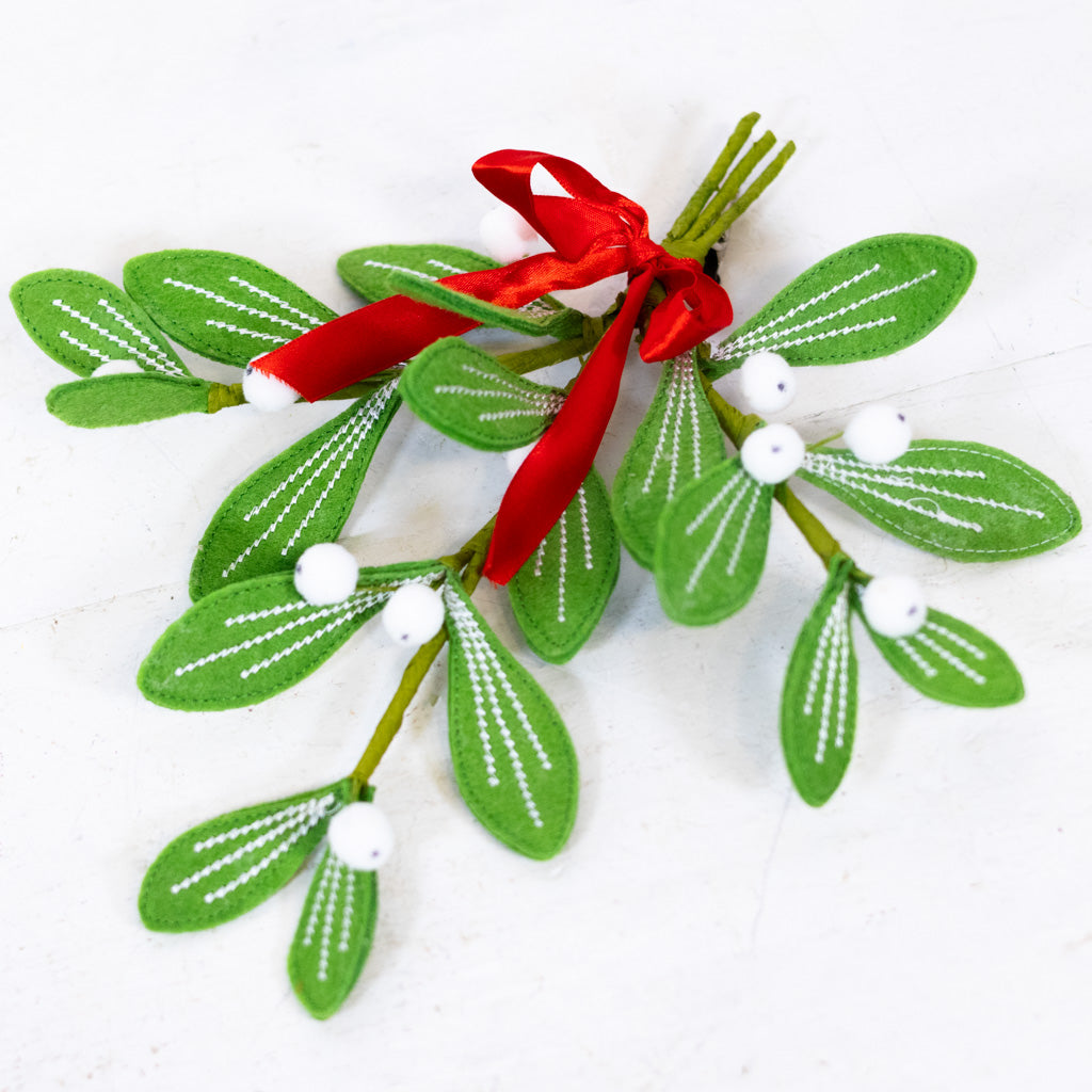 Felt Mistletoe Clip-On Ornament