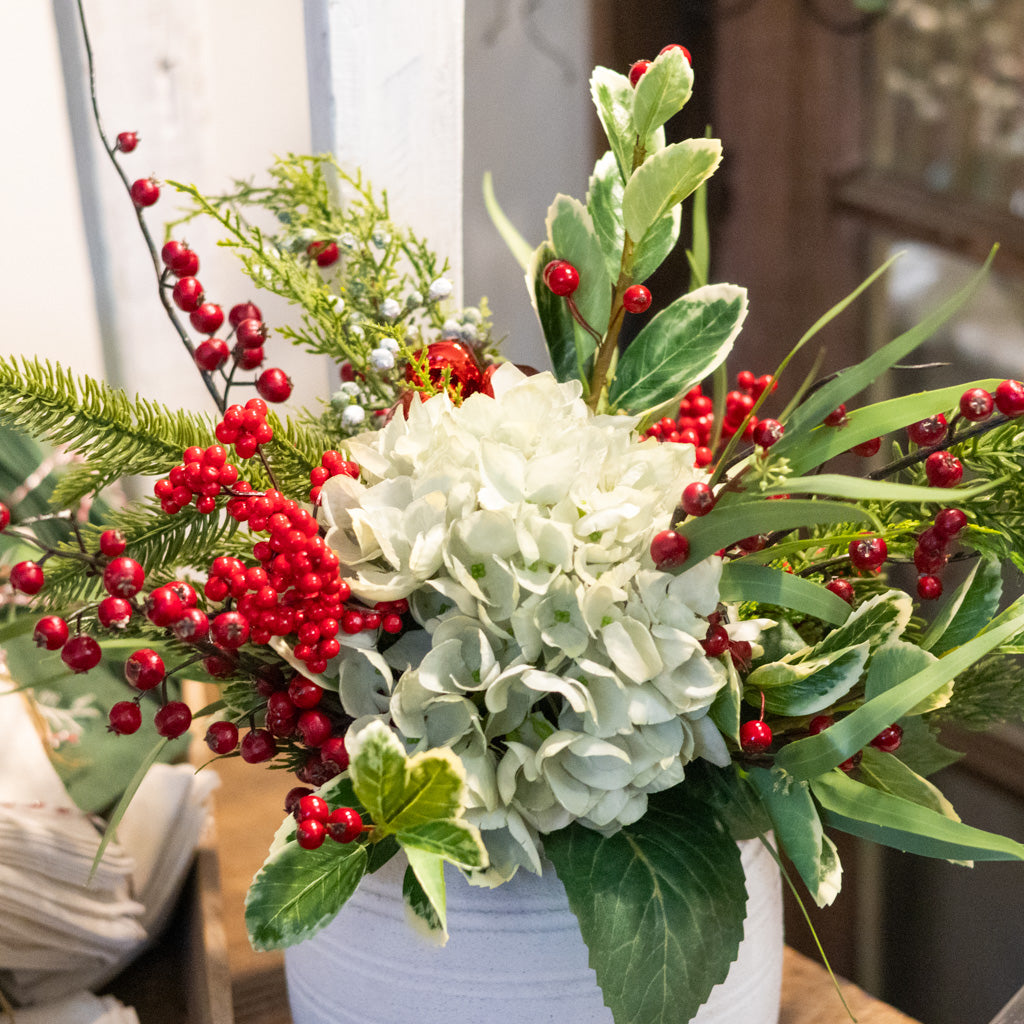 St. Nick Grand Bouquet