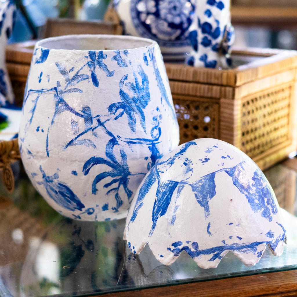 Chinoiserie Blue Scallop Egg