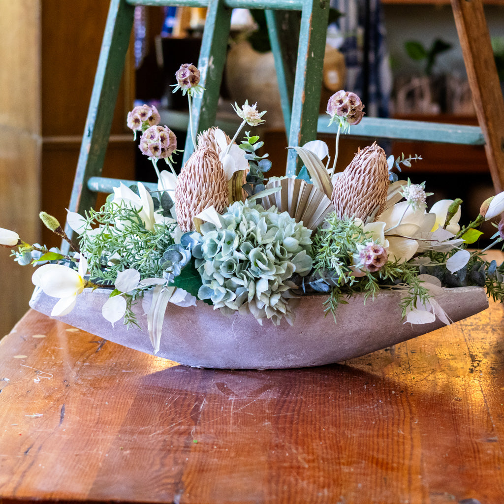 The Egret Elongated Centerpiece Drop In