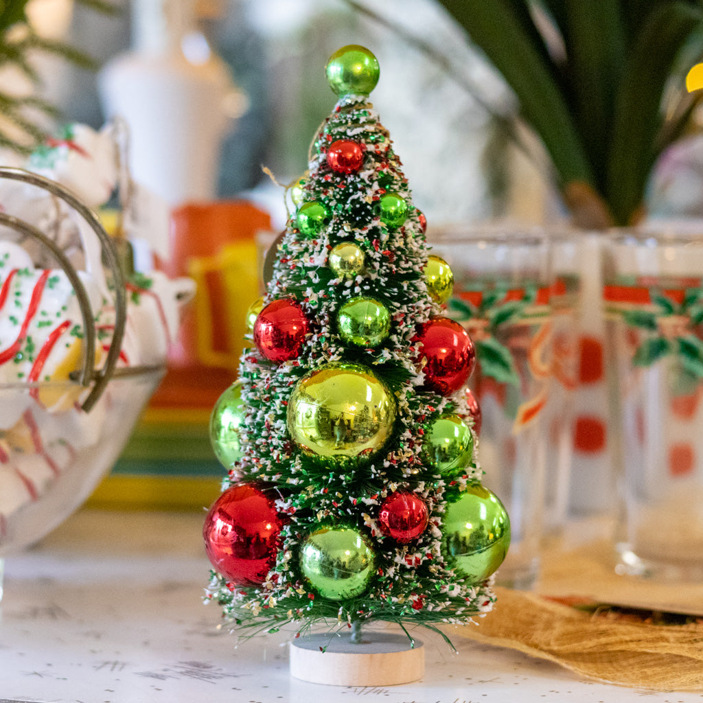 Medium Retro Red Green Sisal Tree Ornament