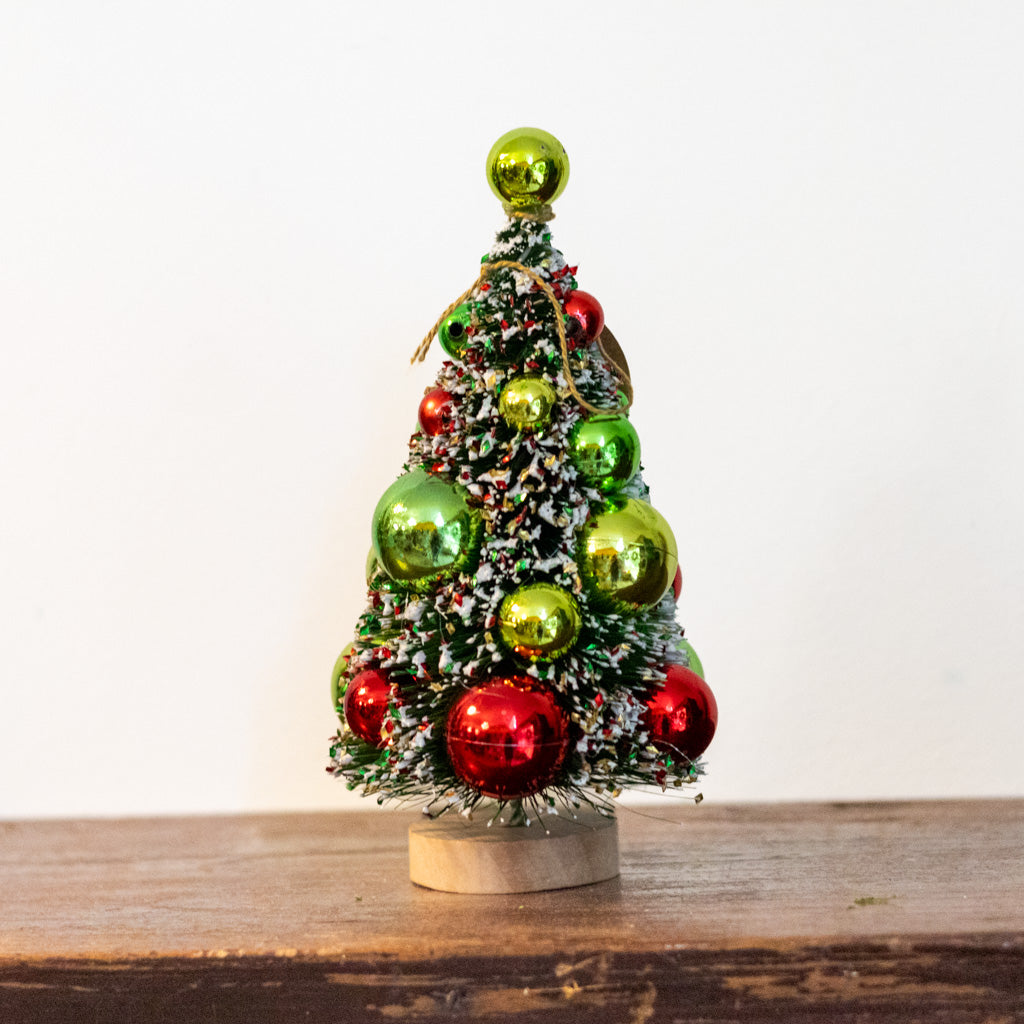 Short Retro Red Green Sisal Tree Ornament