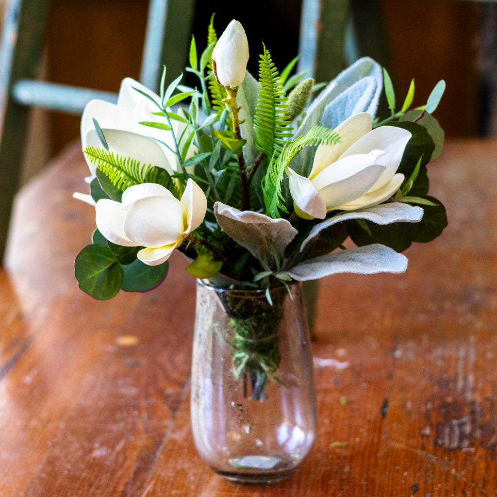 Saucer Magnolia Petite Bouquet