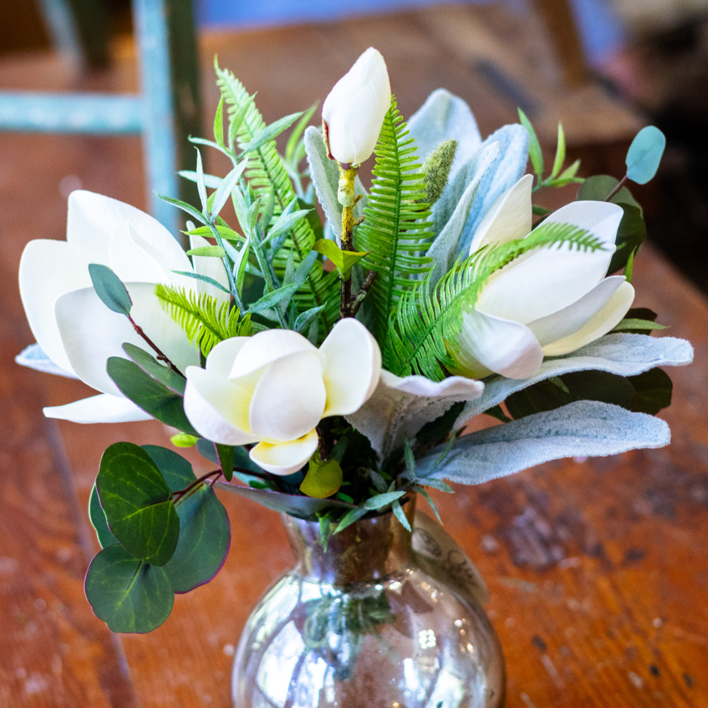 Saucer Magnolia Petite Bouquet
