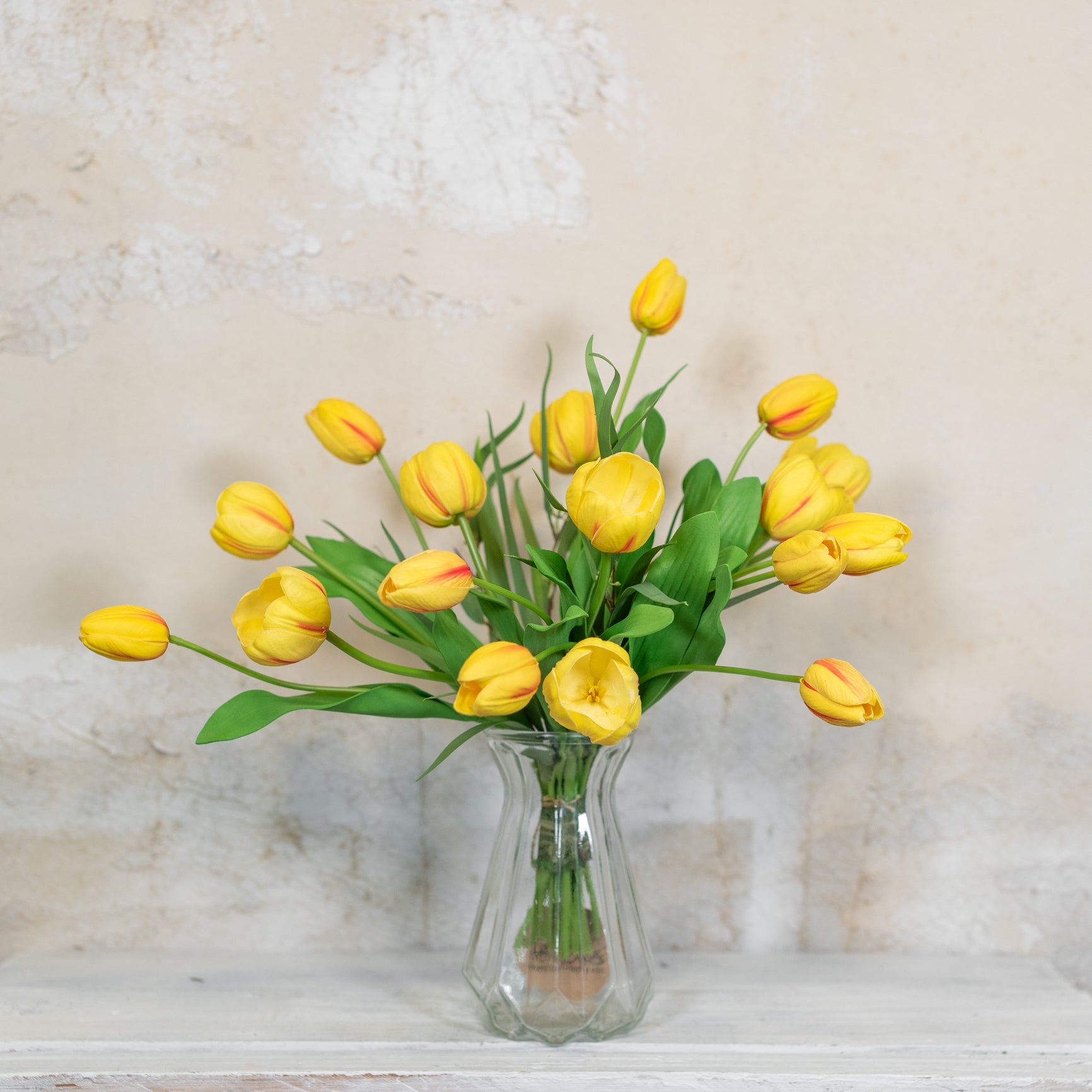 Garden Cut Tulip Large Bouquet Yellow Drop In