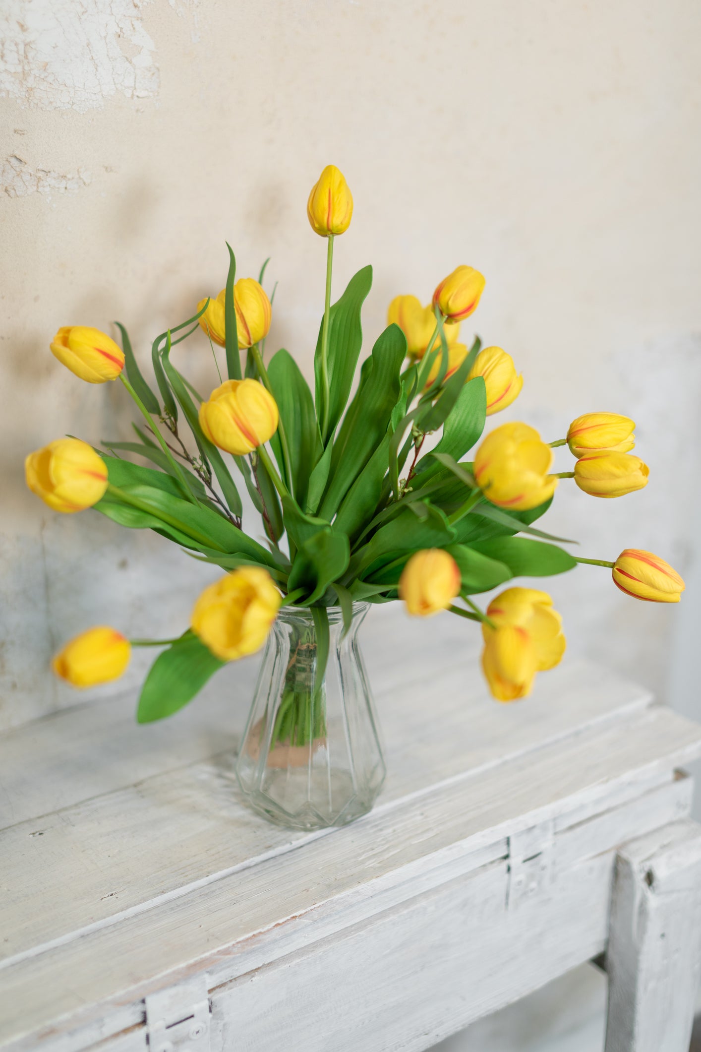 Garden Cut Tulip Large Bouquet Yellow Drop In