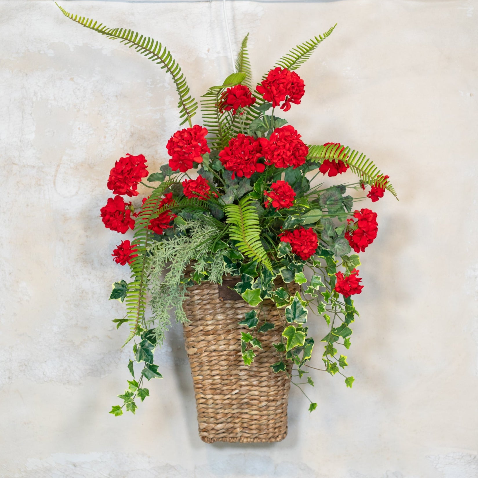 Cottage Red Geranium Oversized Drop In
