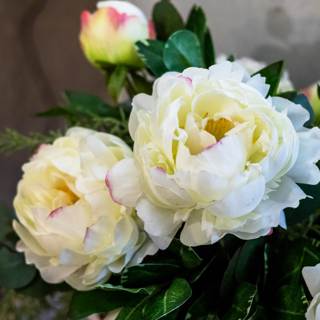White Peony Grand Bouquet