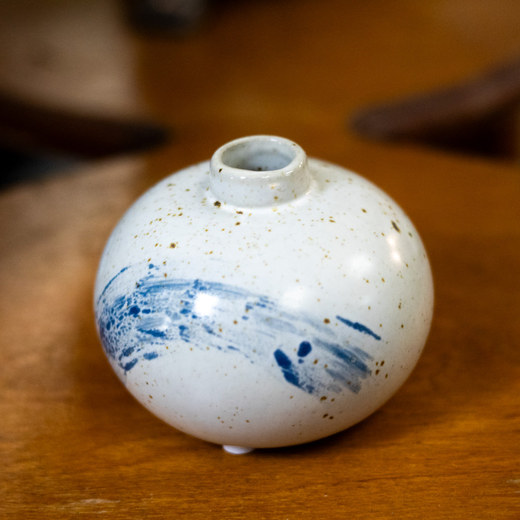 Stoneware Cream Blue Vase Short