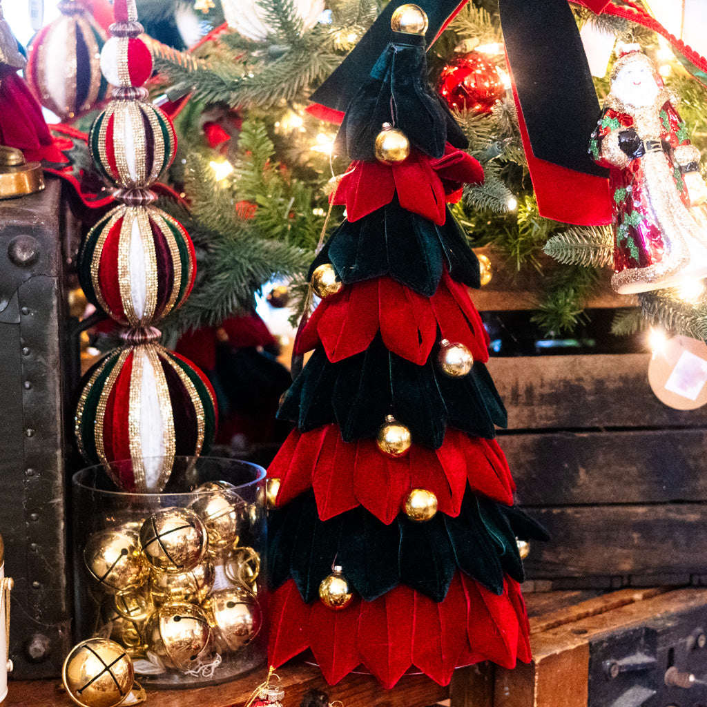 Velvet Loop Tree with Ornaments