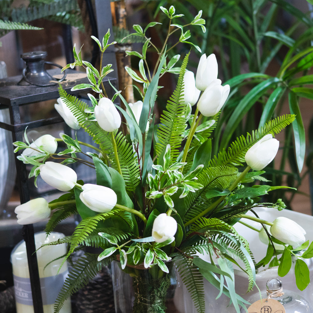 White Tulip Bouquet Grand