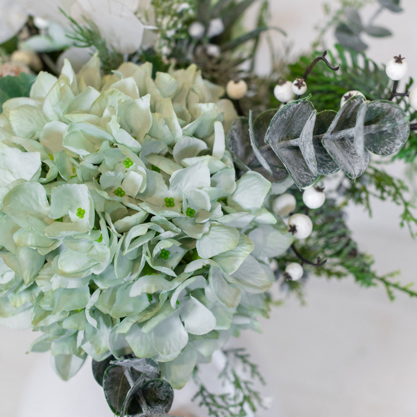 Winter Blues Grand Bouquet Drop In