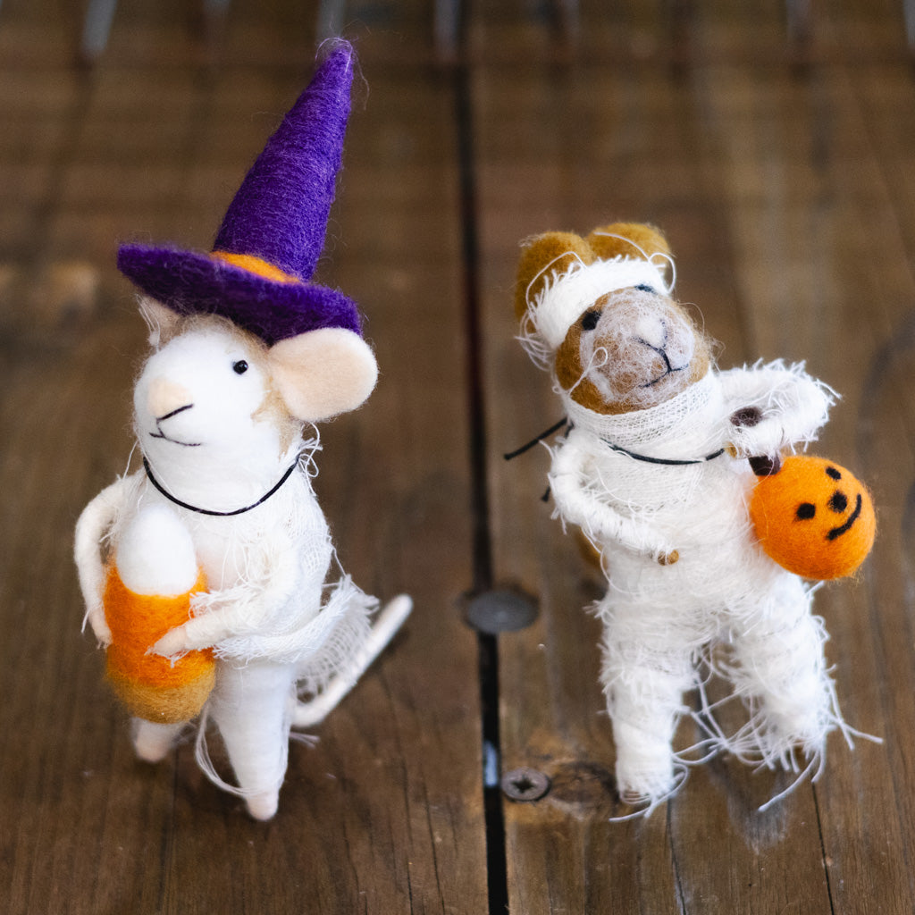 Wool Felt Halloween Mouse with Candy Corn