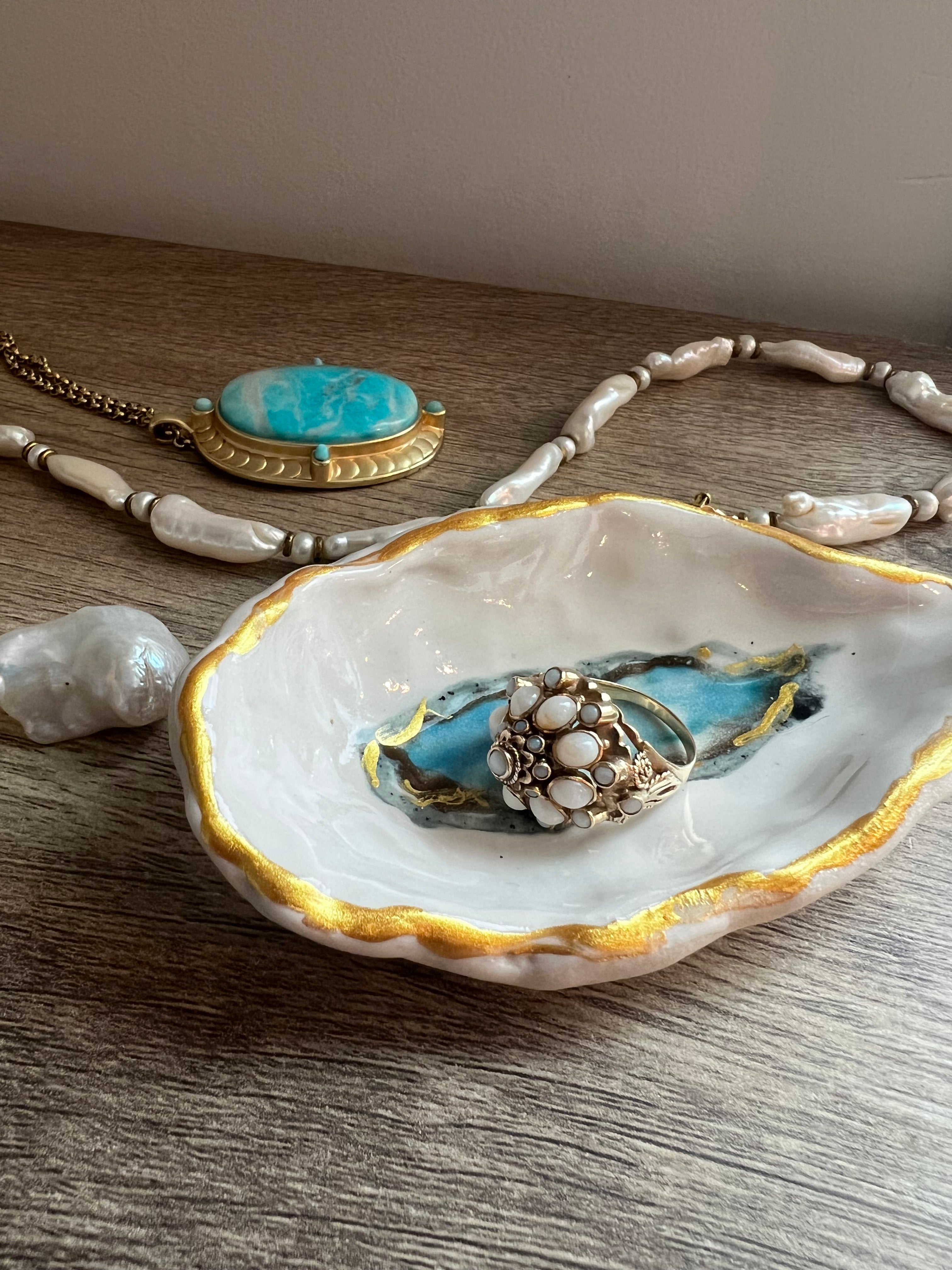 08.18.26 @ 11AM | Ceramic Oyster Shell Workshop with Artist Anissa Craig of Clay Stories Ceramics
