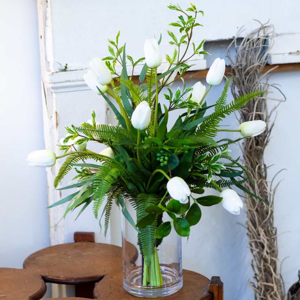 White Tulip Bouquet Grand