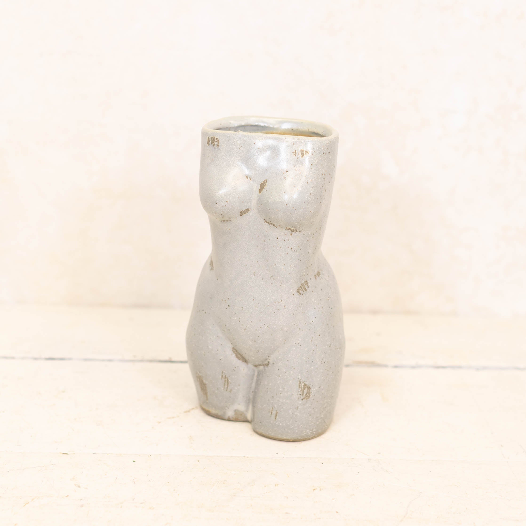 Anora Vase