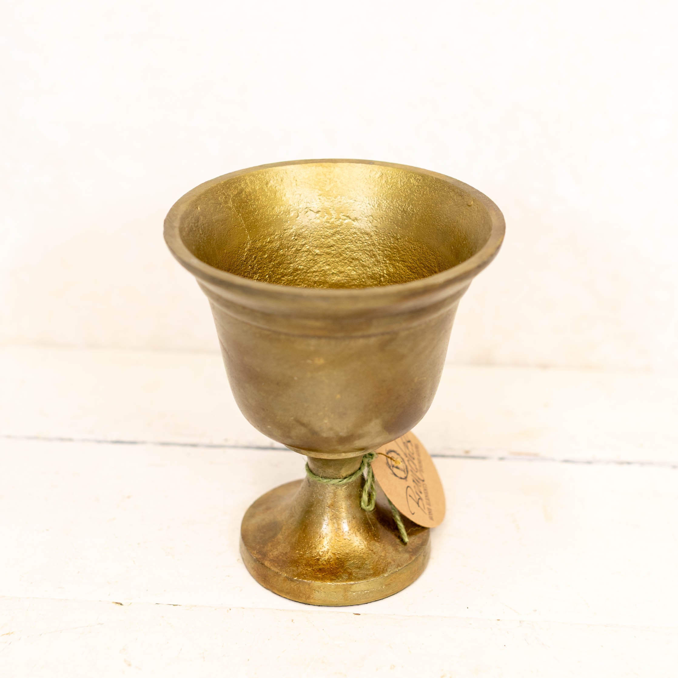 Short Hullen Urn