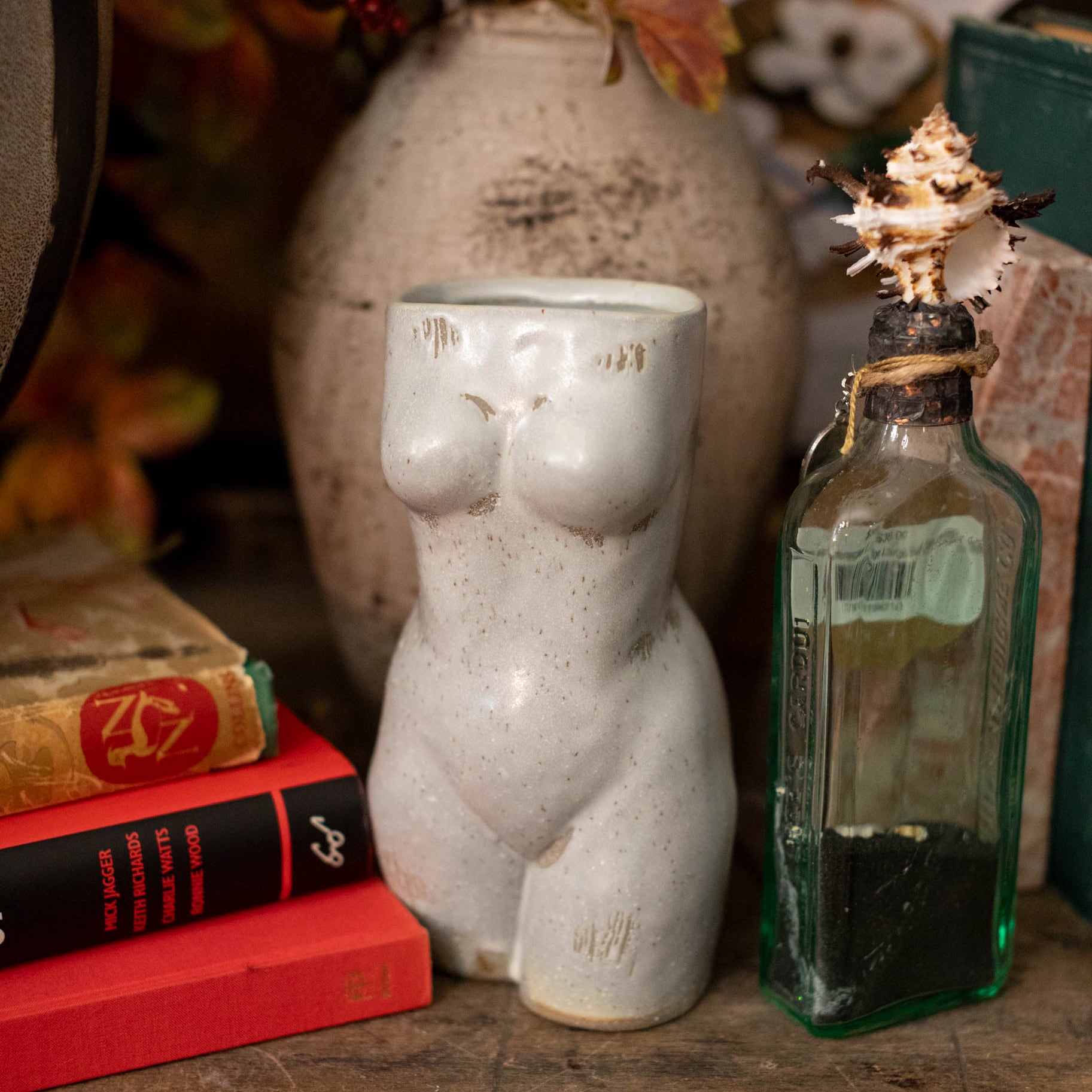 Anora Vase