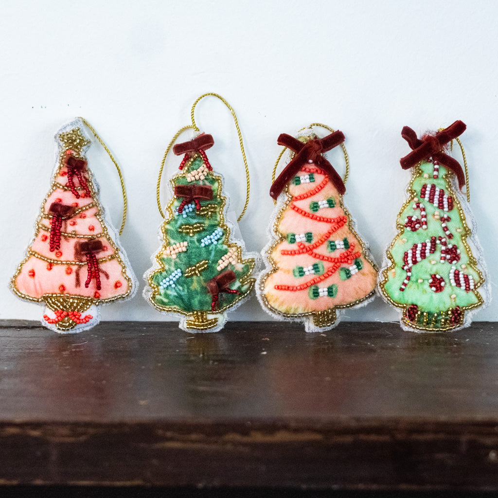 Beaded Fabric Christmas Tree Pink with Garland