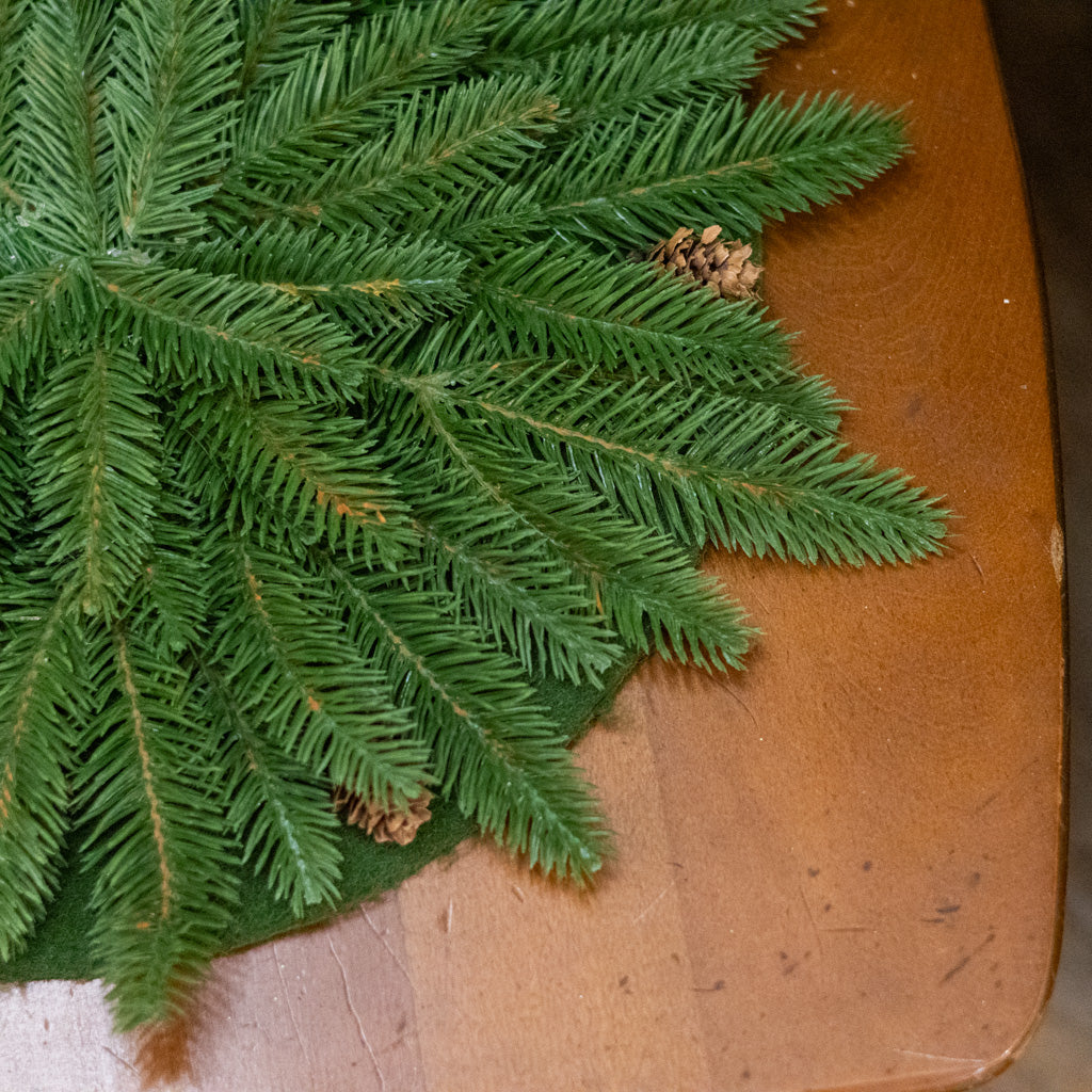 Green Pine Cone Placemat Round