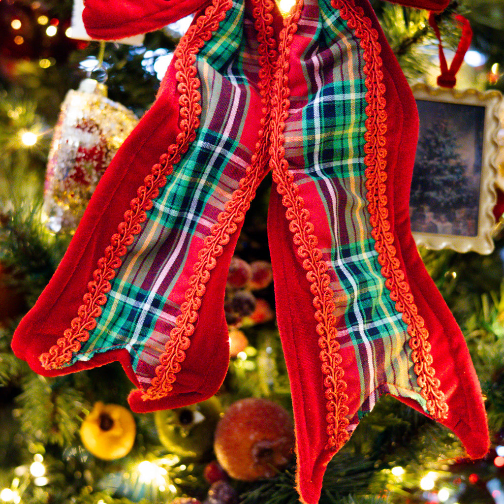 Fabric Bow Ornament with Plaid Pattern Red & Green