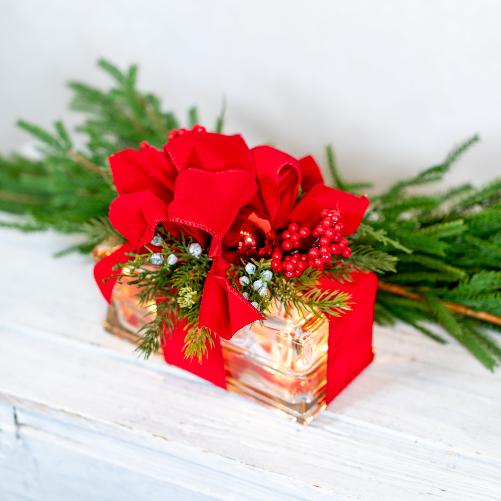 Elegant Red Holiday Horizontal Light Block