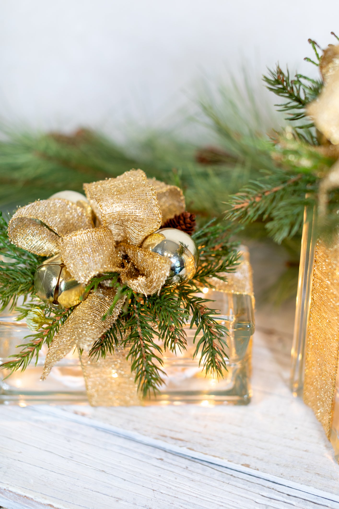 Gold Holiday Horizontal Light Block