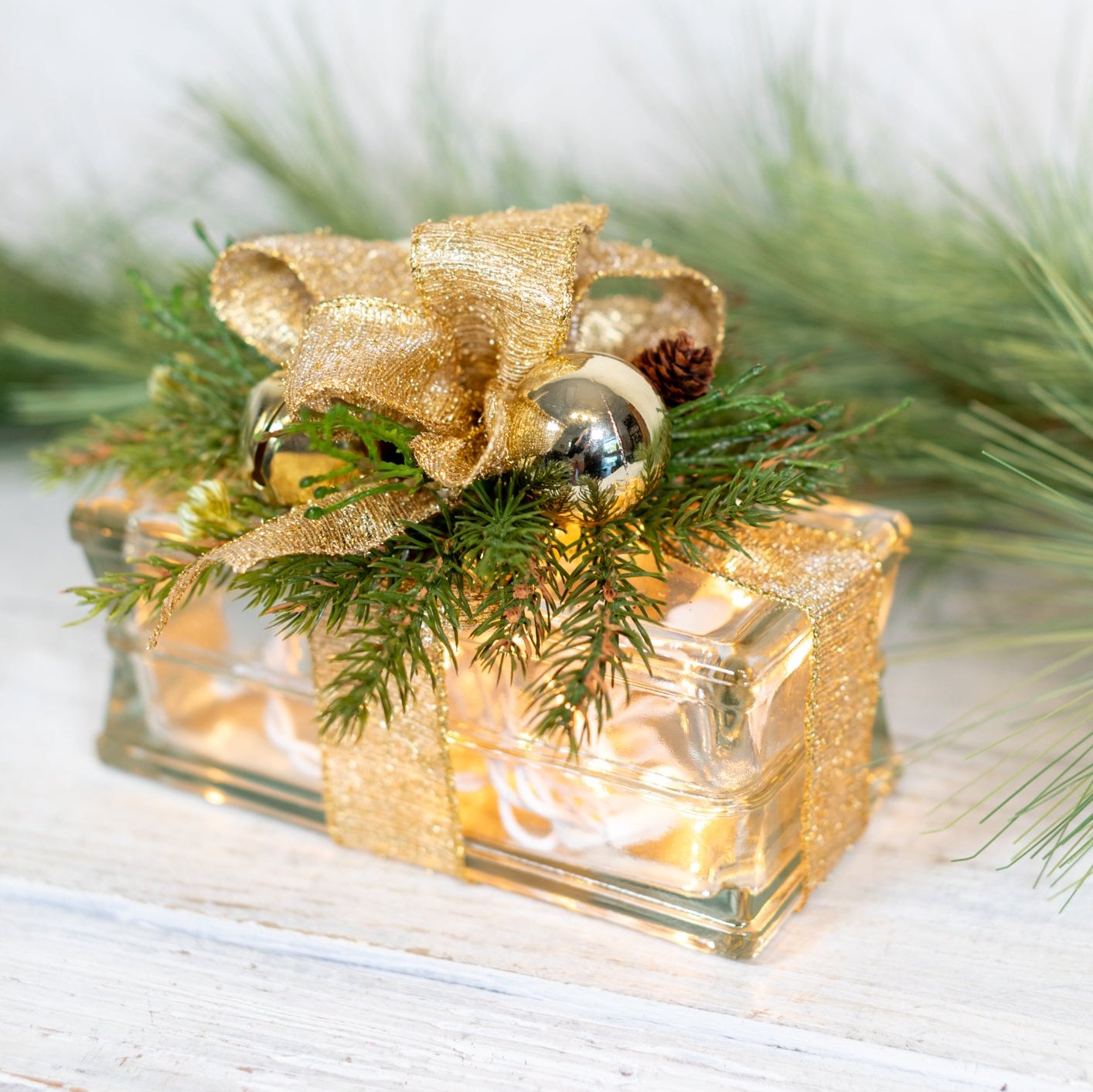 Battery Operated Gold Holiday Horizontal Light Block