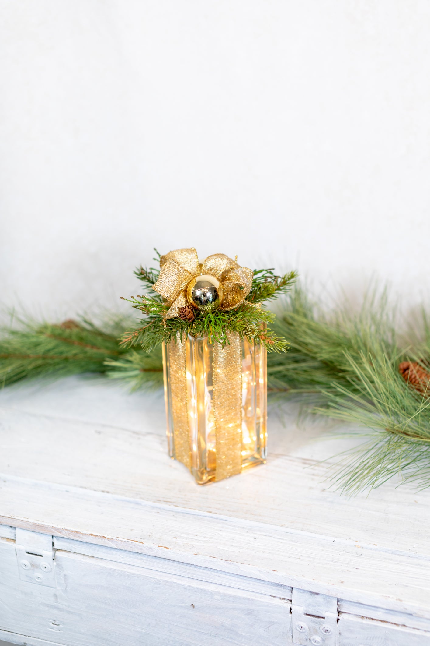 Battery Operated Gold Holiday Vertical Light Block