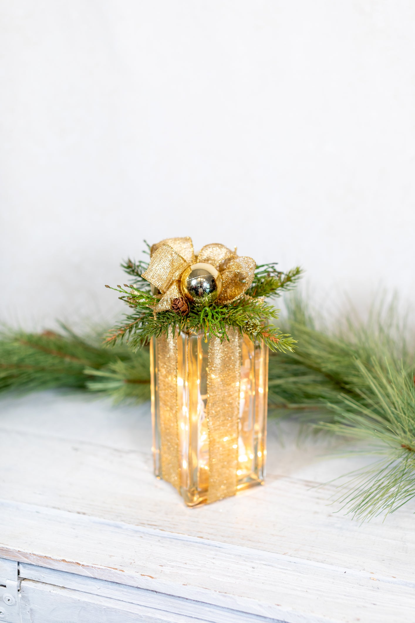 Battery Operated Gold Holiday Vertical Light Block