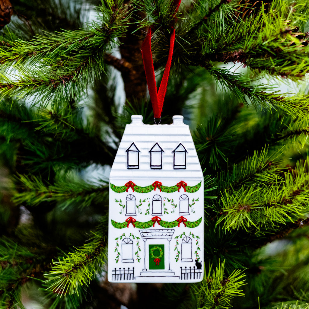 Dolomite Green House Door Ornament