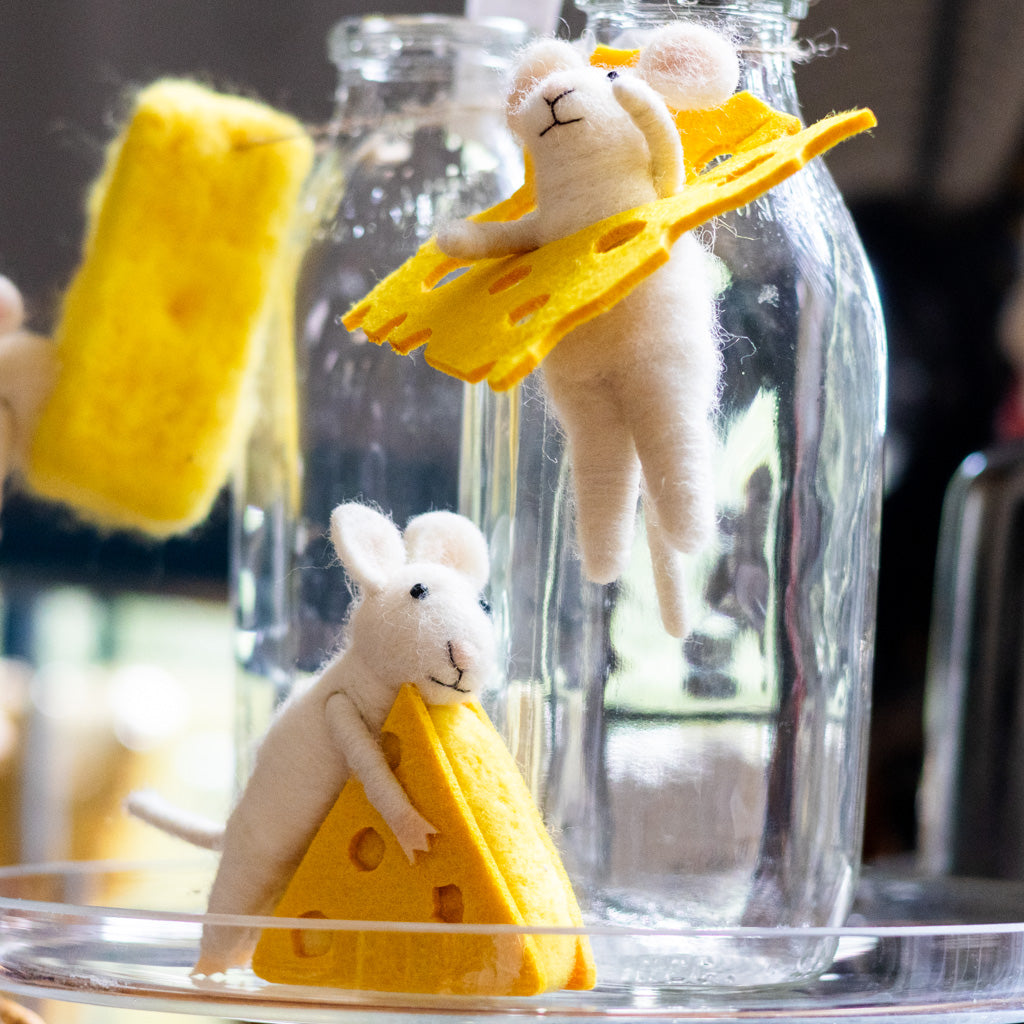 Felt Mouse with of Wedge of Cheese Ornament