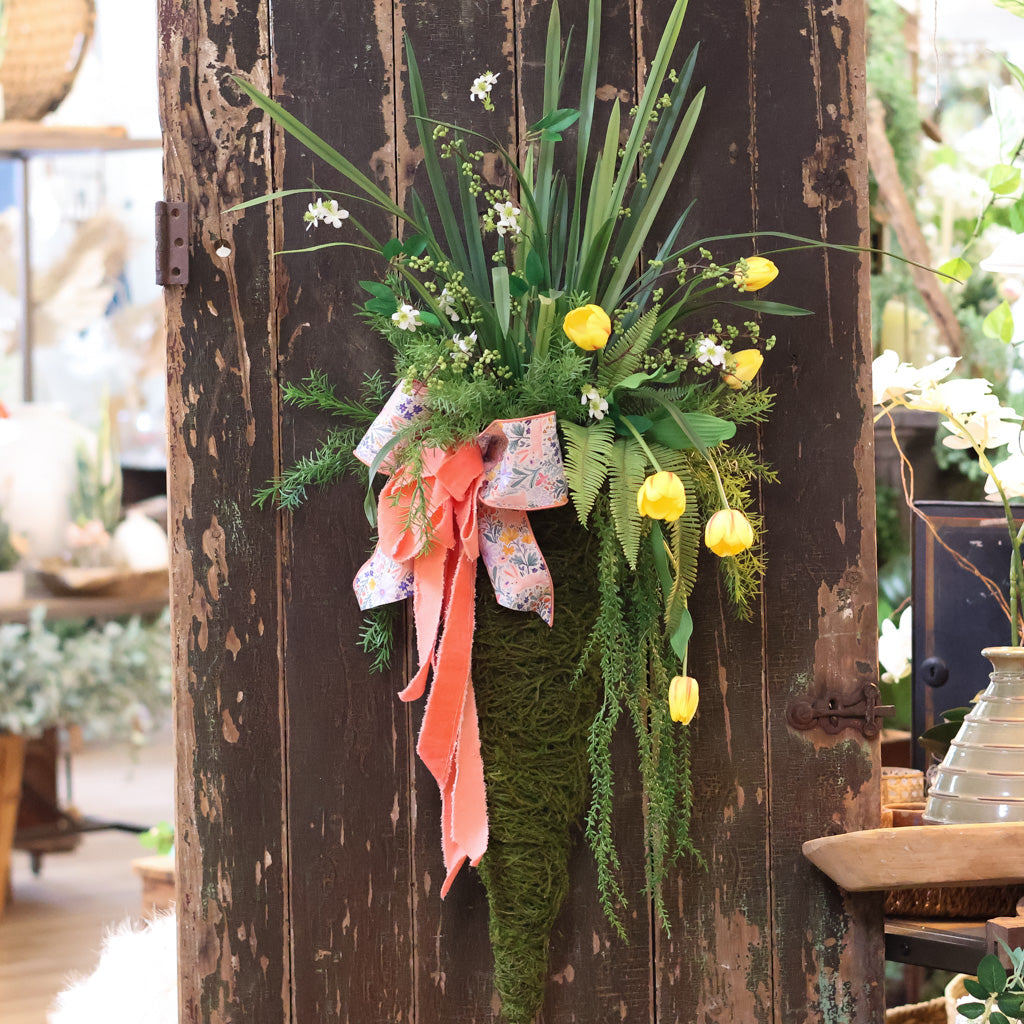 Carrot Bloom and Bow Wall Piece