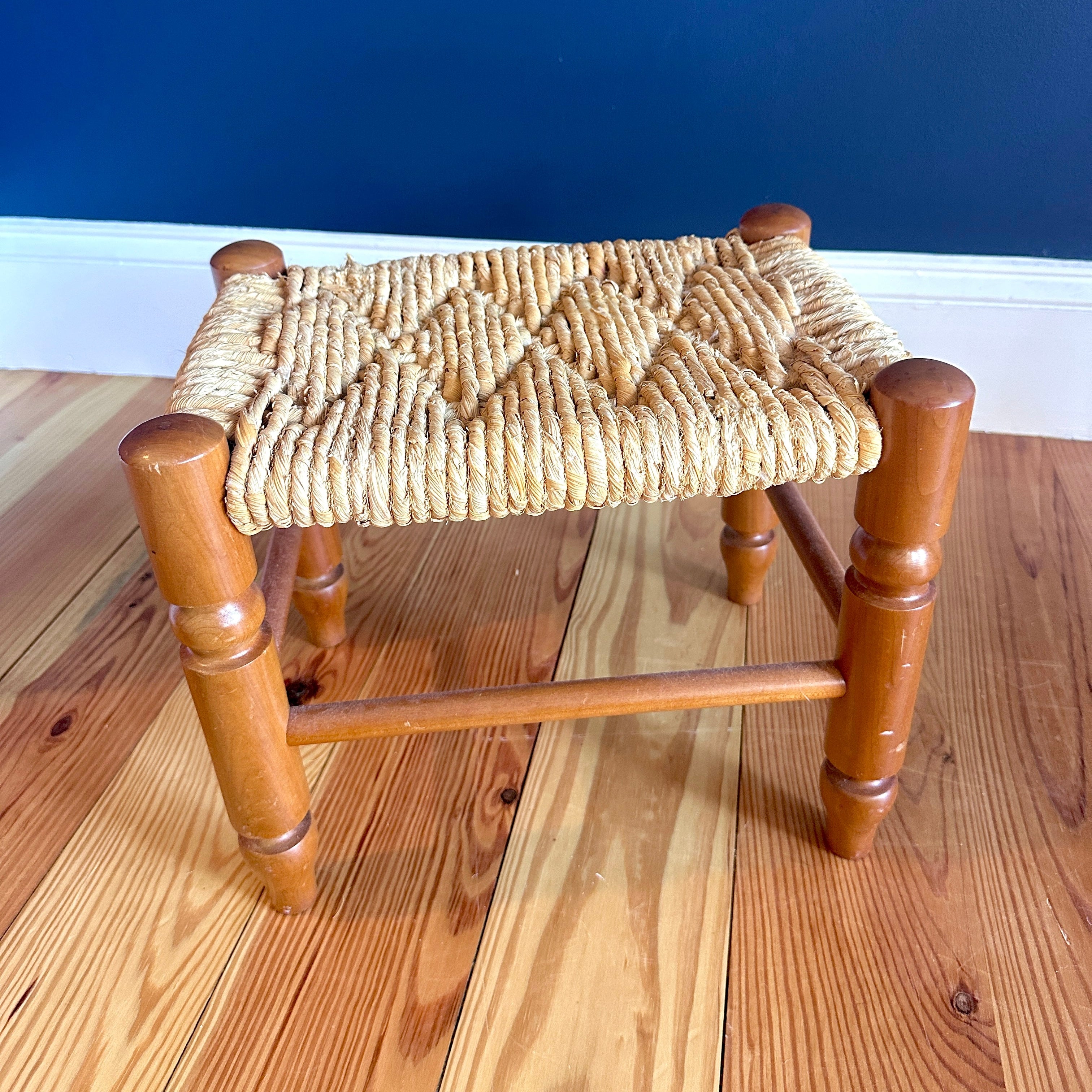 Vintage Thatch Stool/Plant Stand