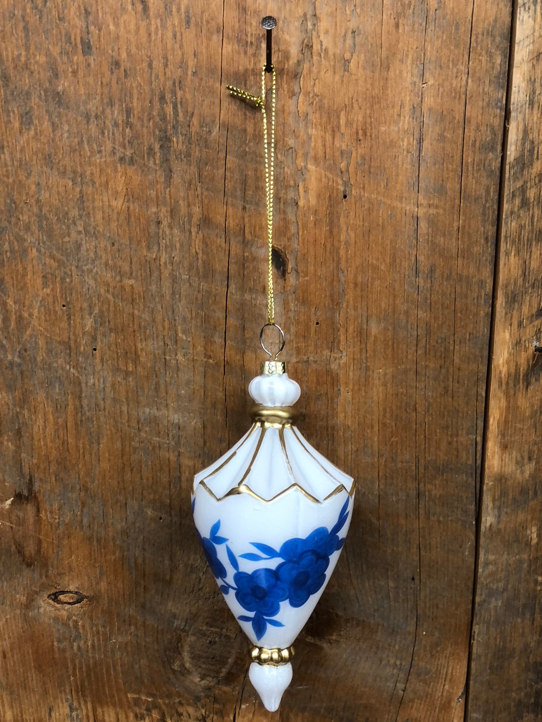 Chinoiserie Glass Blue White Foliage Finial Ornament
