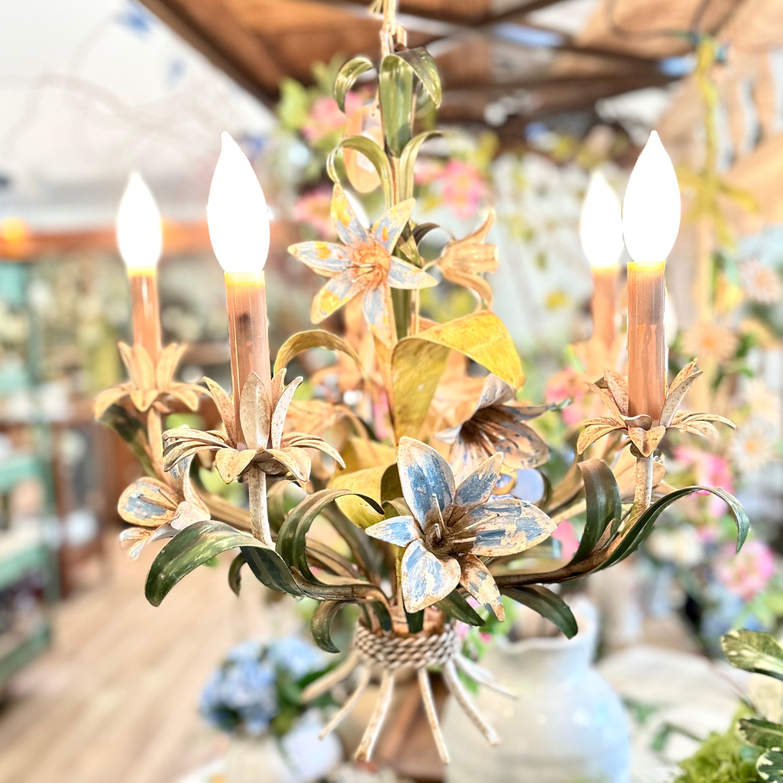 1960s Vintage Italian Lily Flower Chandelier