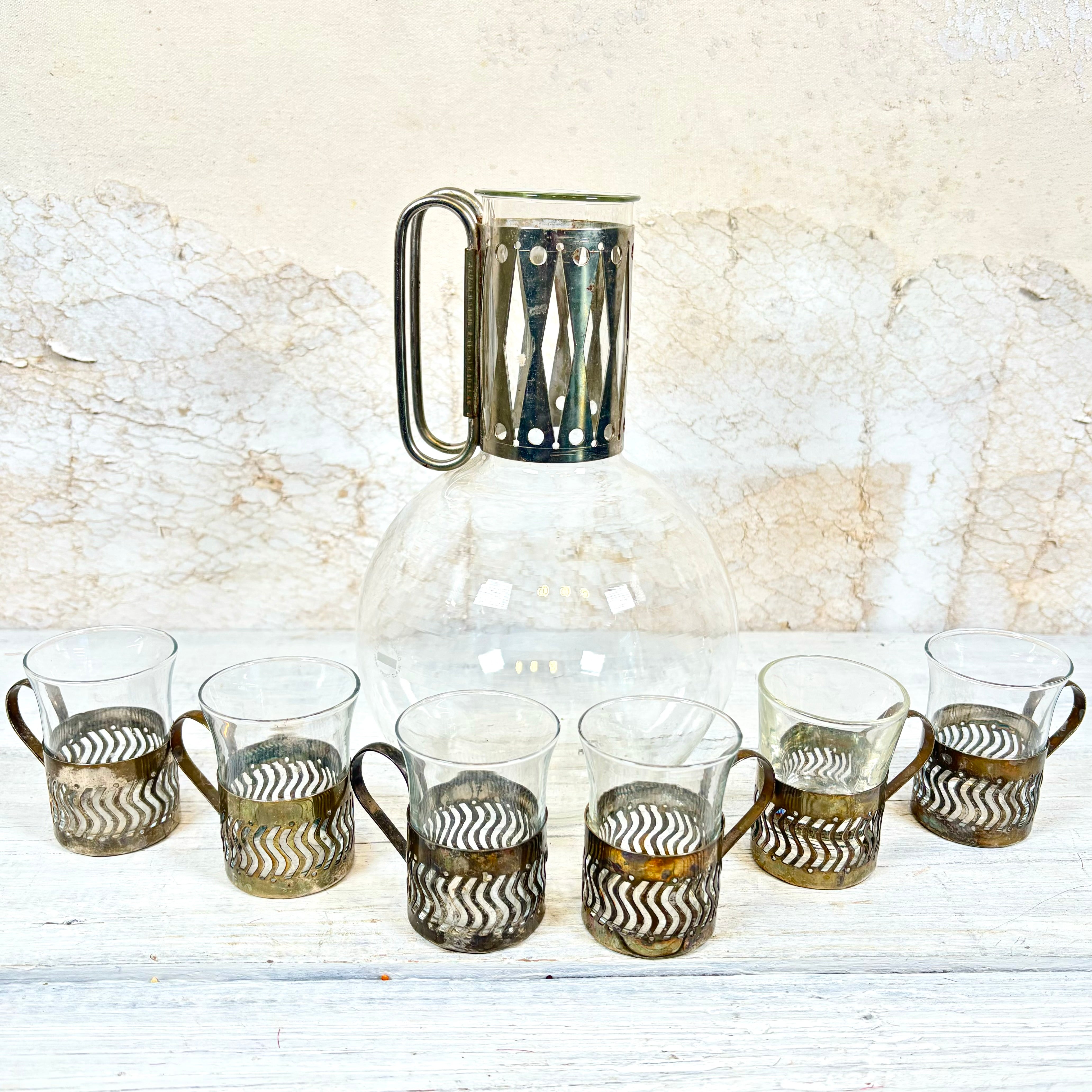 Vintage MCM Corning Pyrex glass carafe with six demitasse cups