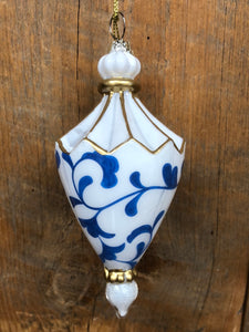 Chinoiserie Glass Blue White Vine Finial Ornament
