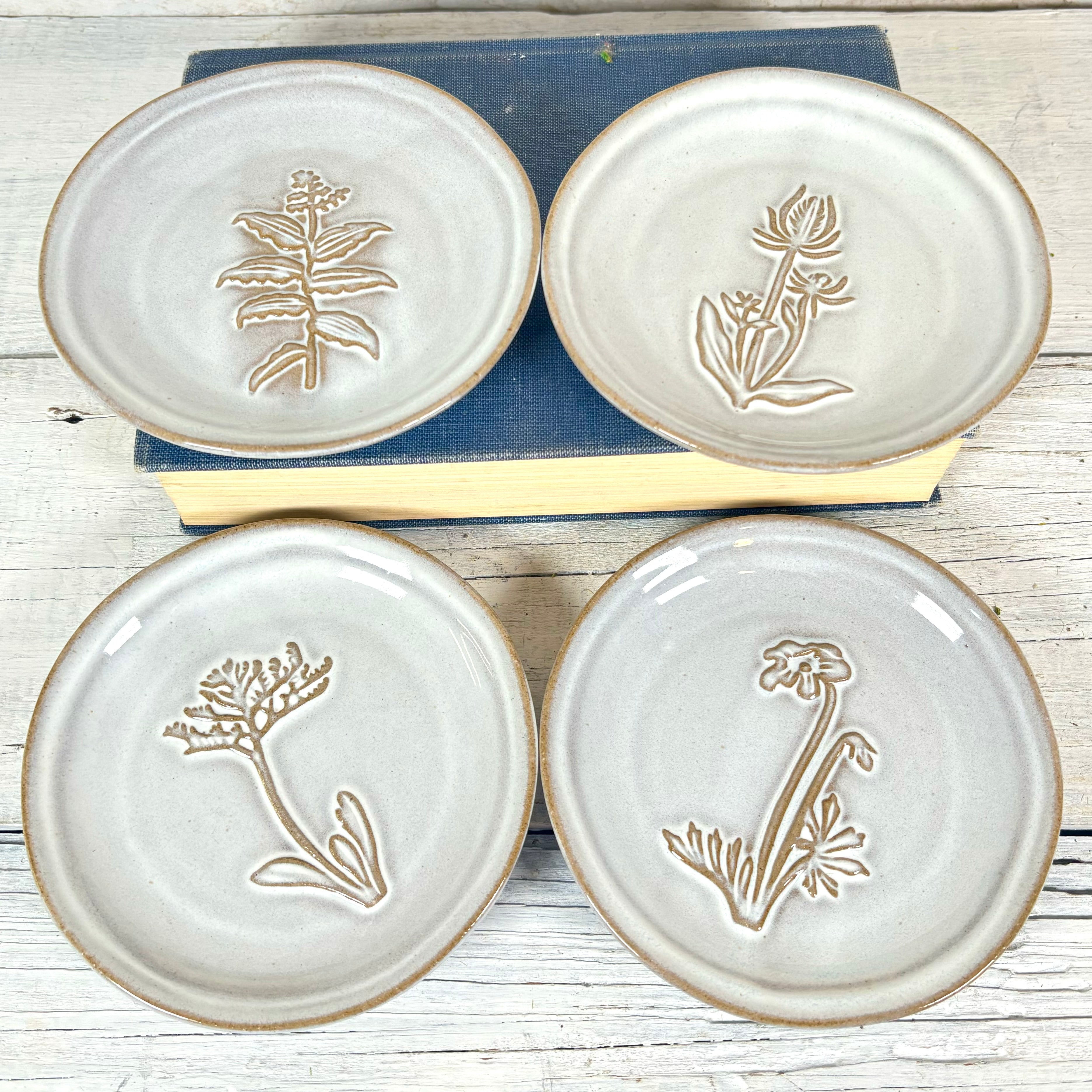 Embossed Glazed Stoneware Dish with Flower Set of Four