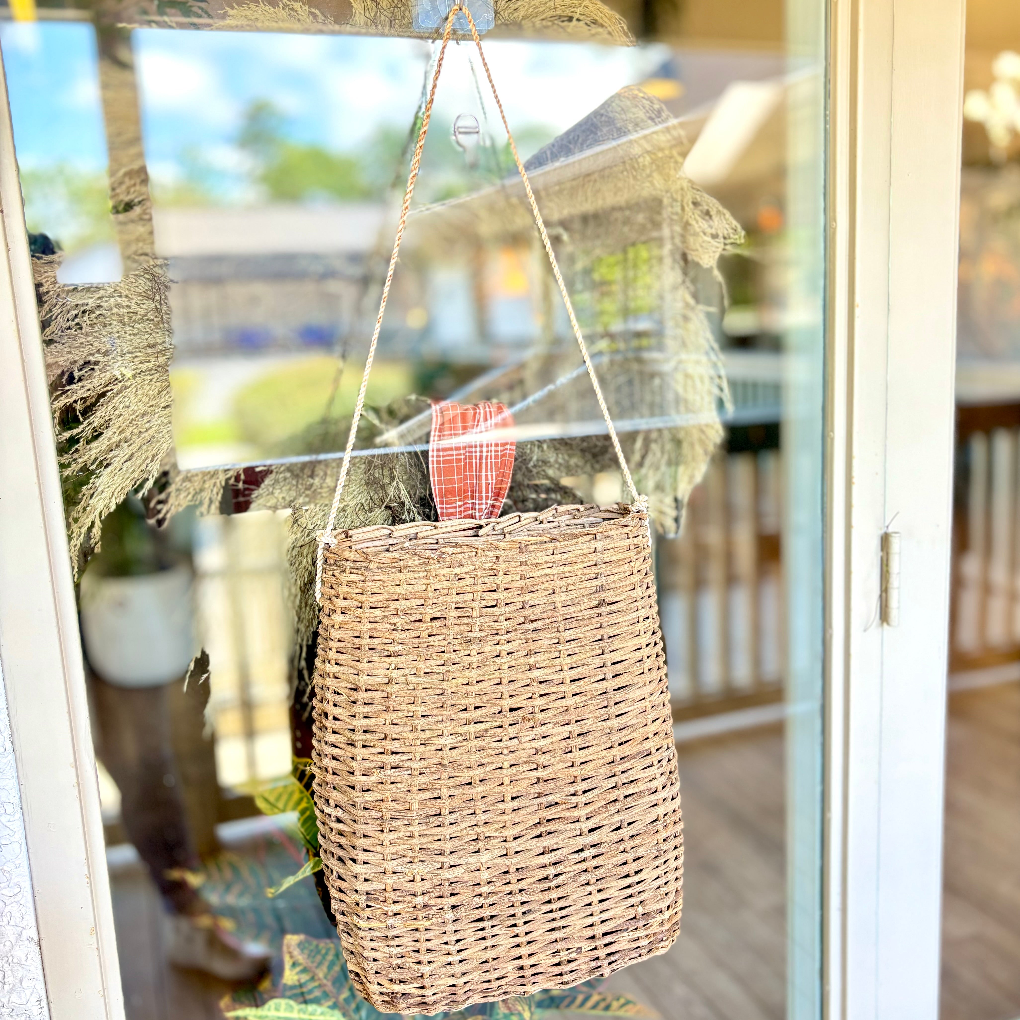 Basket Woven Square with Rope Hanger