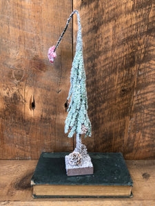 Green Snowy Tree with Dangle Red Star