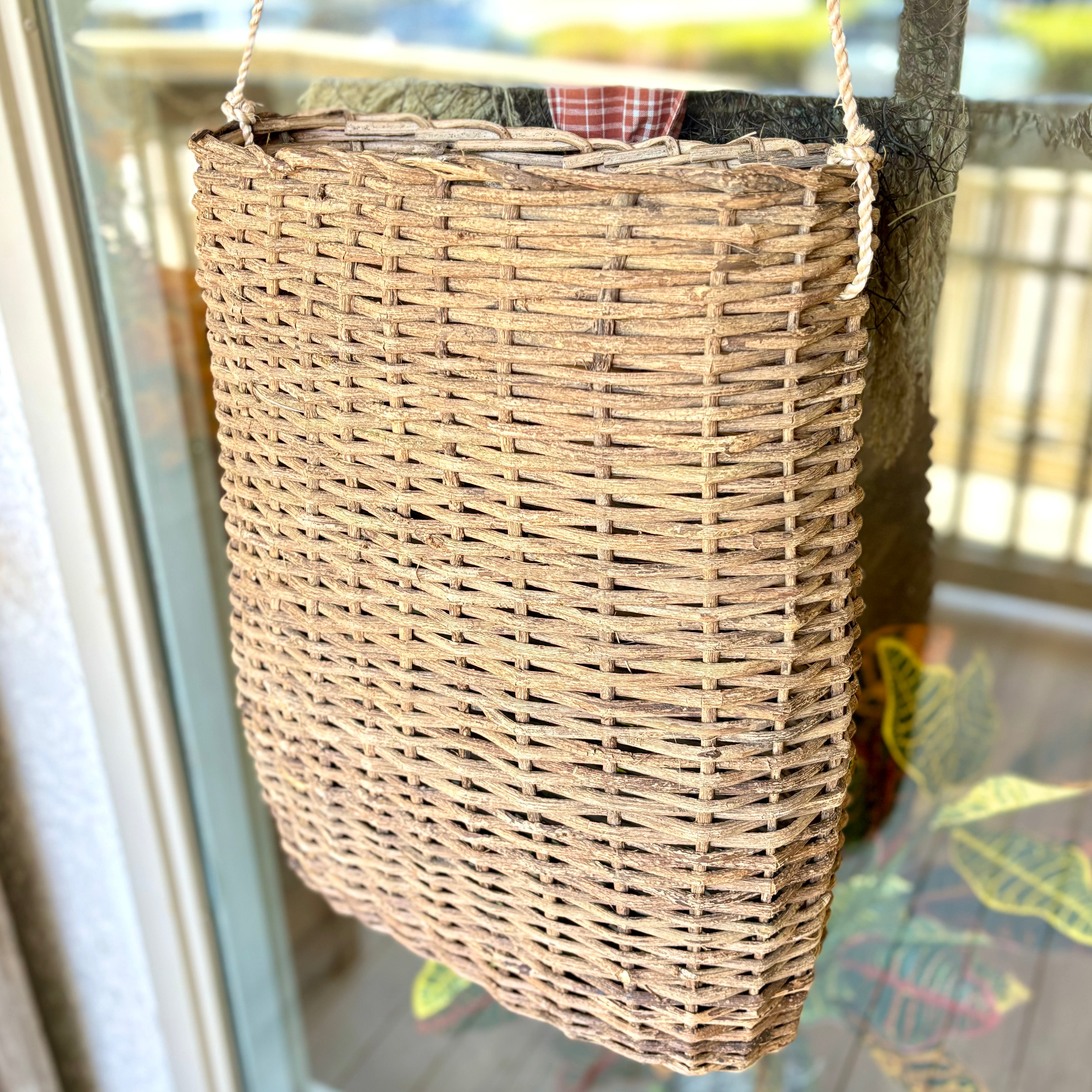 Basket Woven Square with Rope Hanger