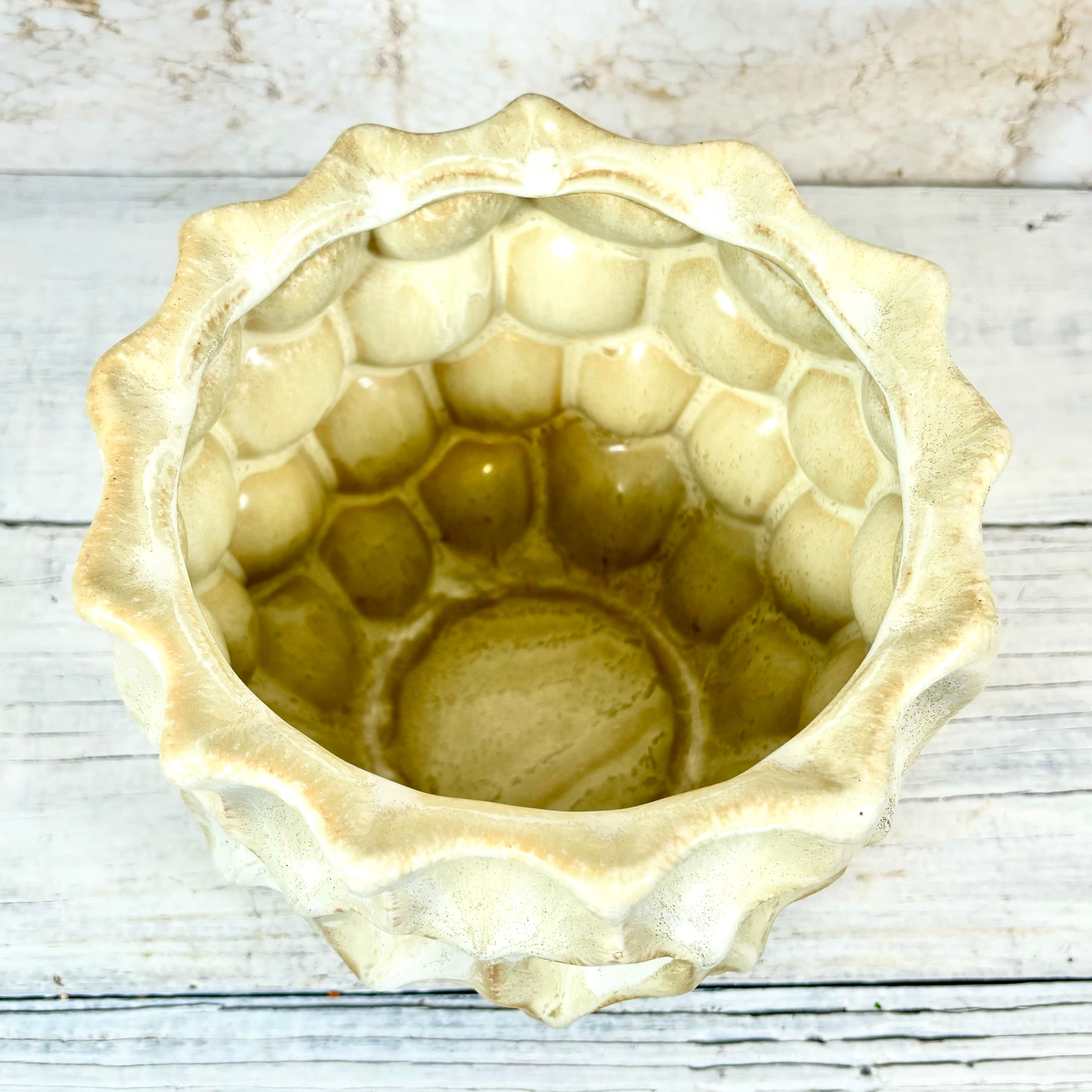 Ceramic Honeycombed Pot Cream
