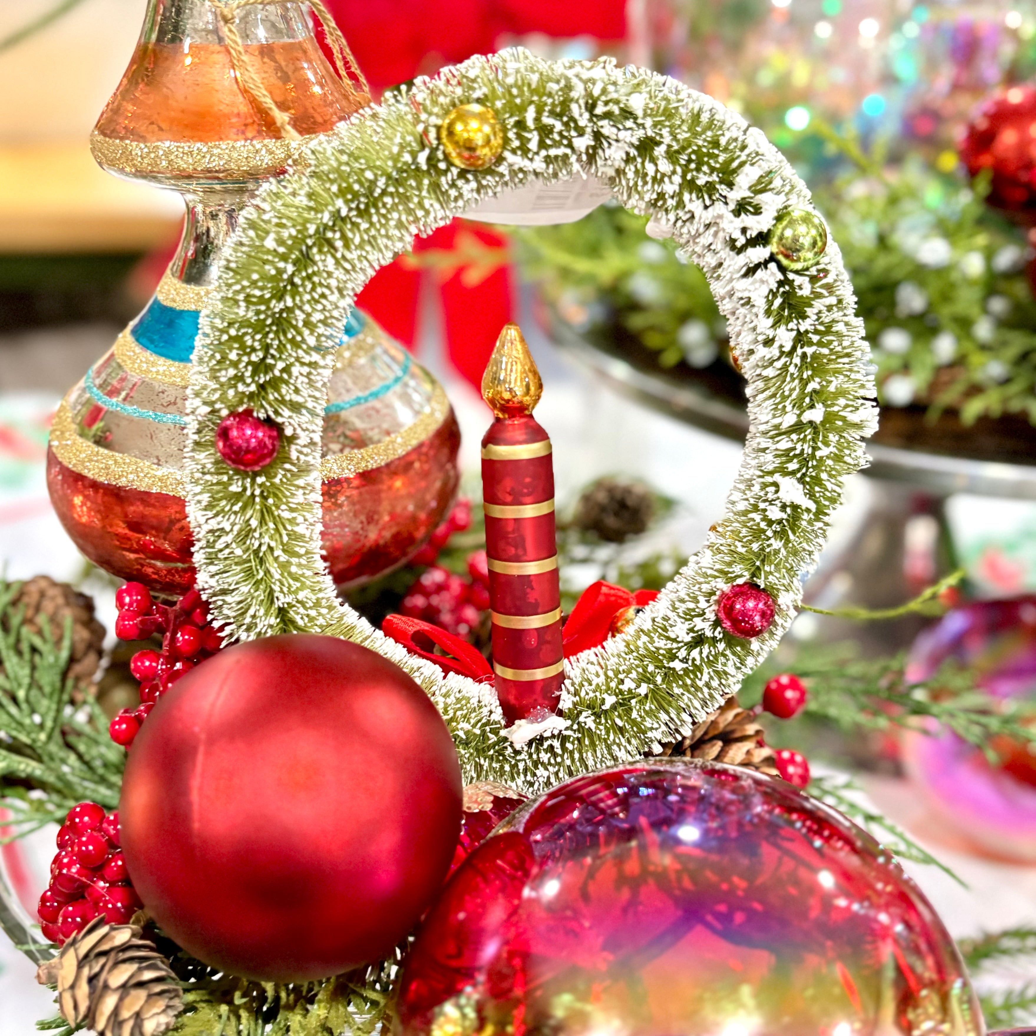 Sisel Wreath with Red Candle Ornament