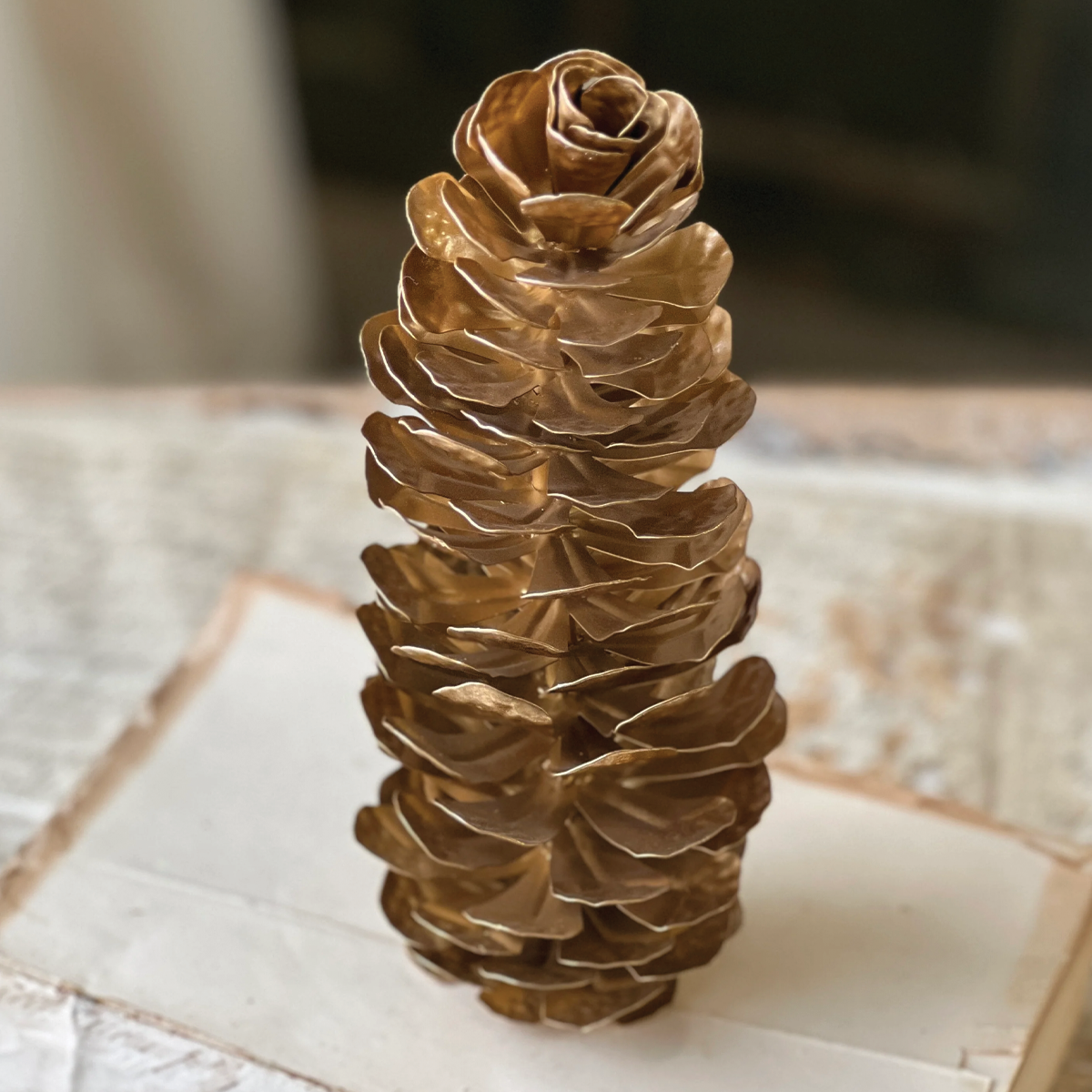 Epaulette Metal Gold Pinecone Large