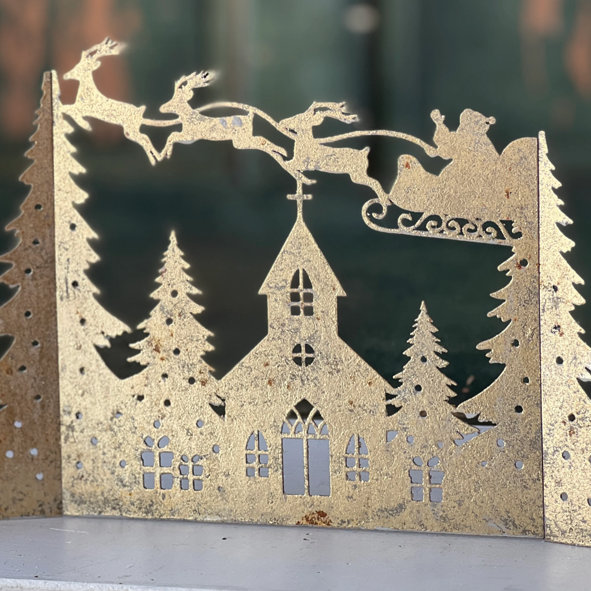 Metal Gold Folding Mantle A Good Night Scene