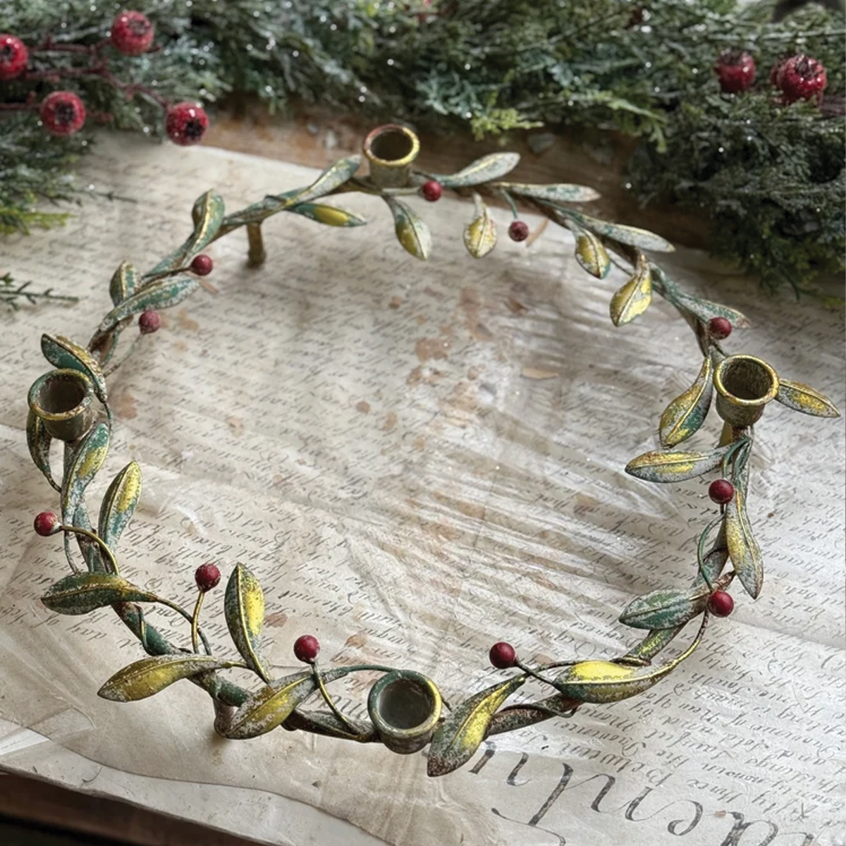 Merry Mistletoe Metal Candle Wreath