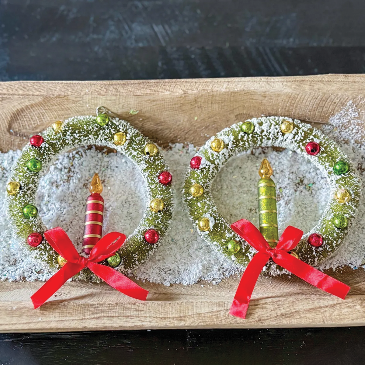 Sisal Wreath with Green Glass Candle Ornament
