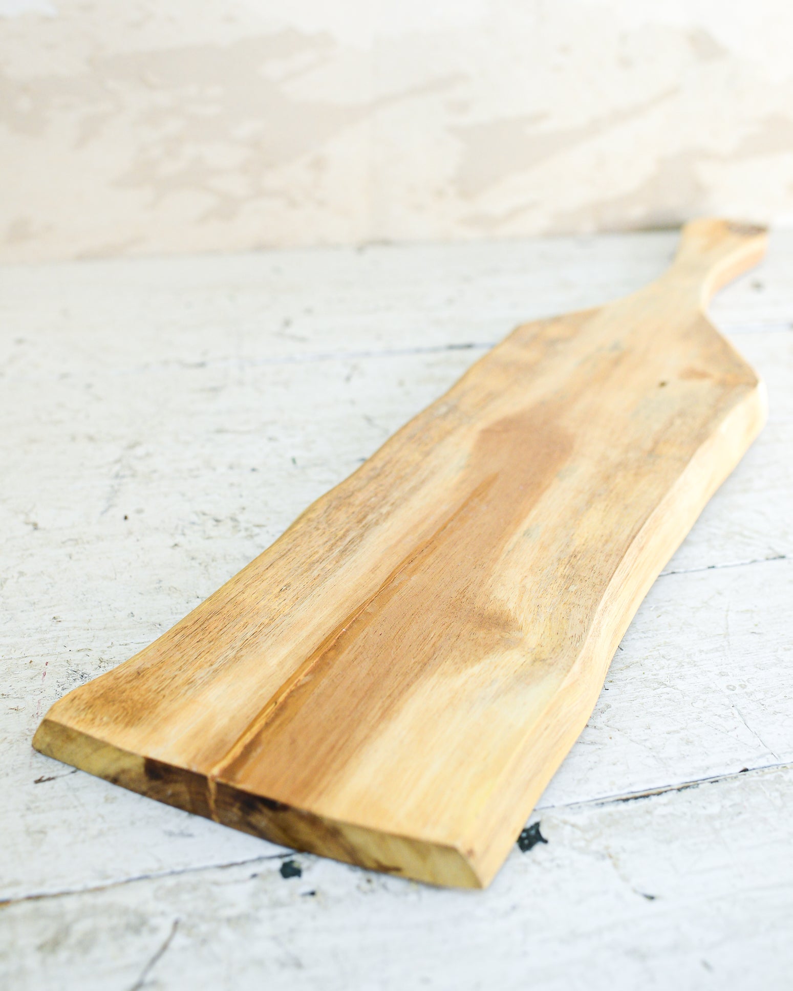 Mango Wood Cutting Board with Handle